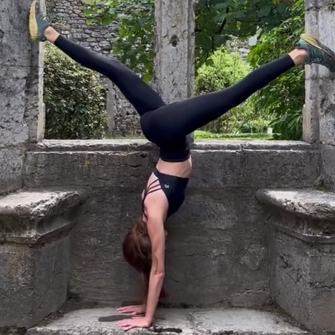 Eka legging noir @satyavatayoga